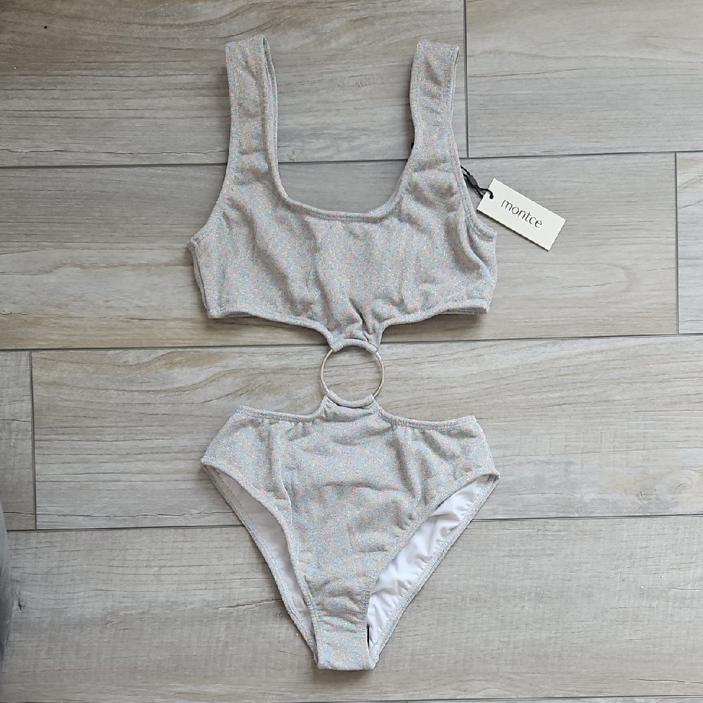 Montce One Piece